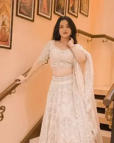 Escort Shamshi